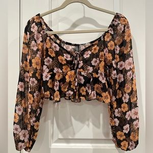 Cropped Long Sleeve Floral Top size S